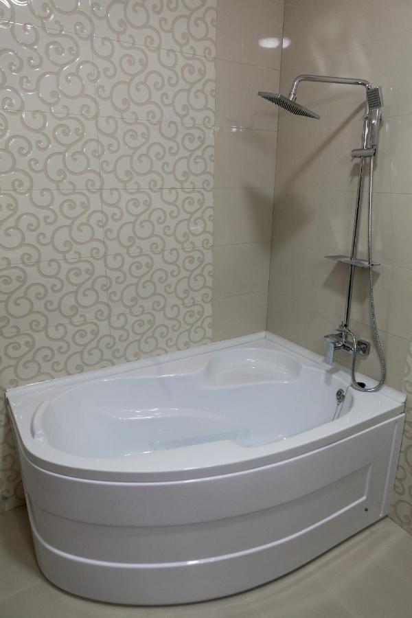 Regal Marine Hotel Западен Ефорие Екстериор снимка