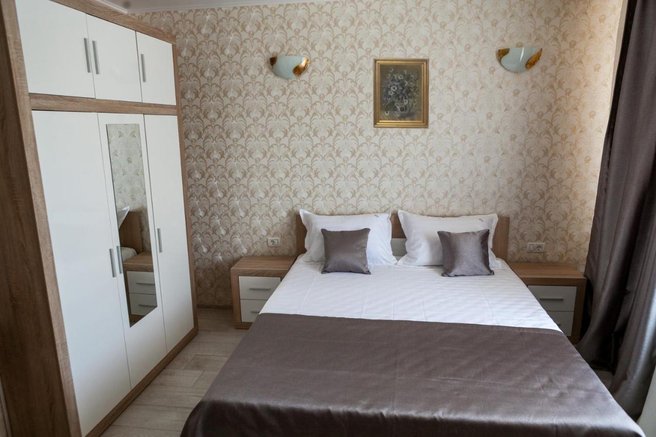 Regal Marine Hotel Западен Ефорие Екстериор снимка