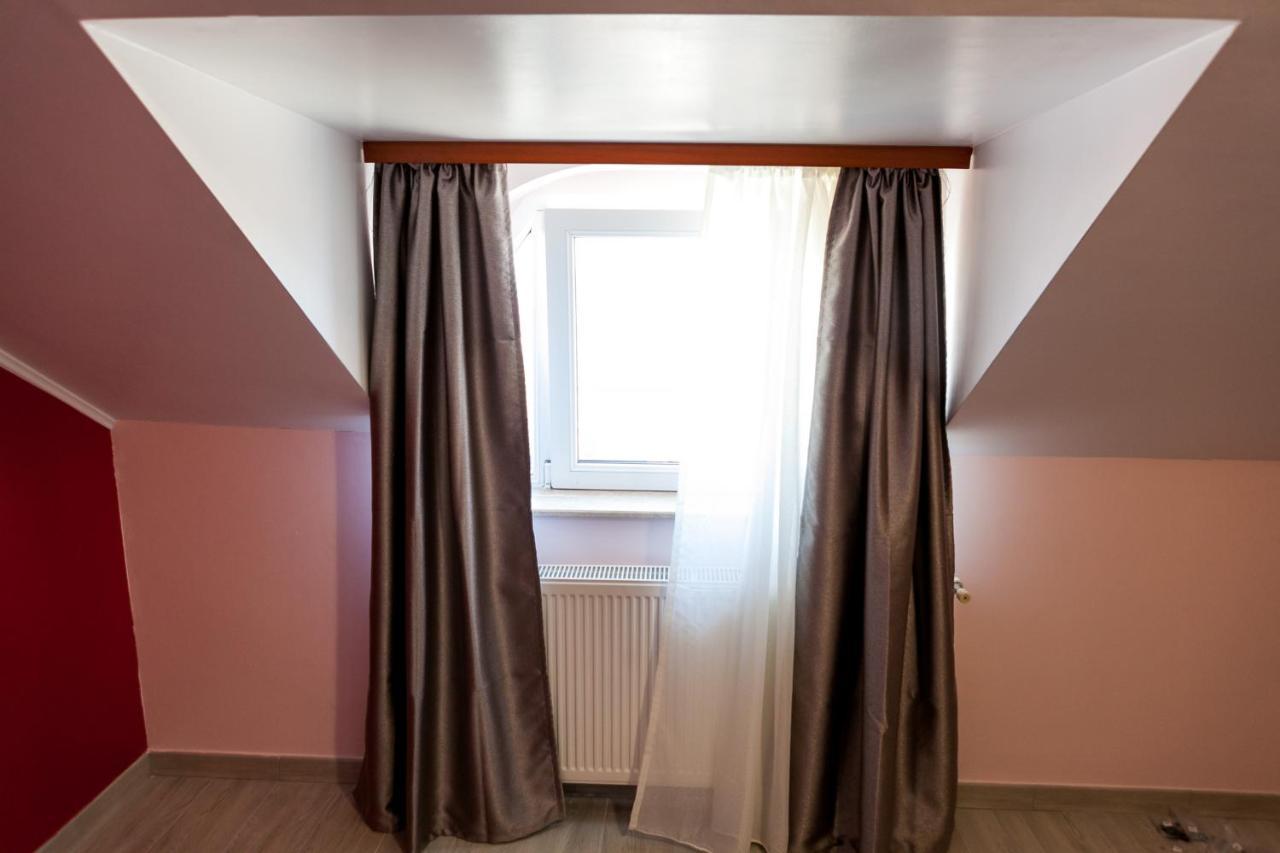 Regal Marine Hotel Западен Ефорие Екстериор снимка